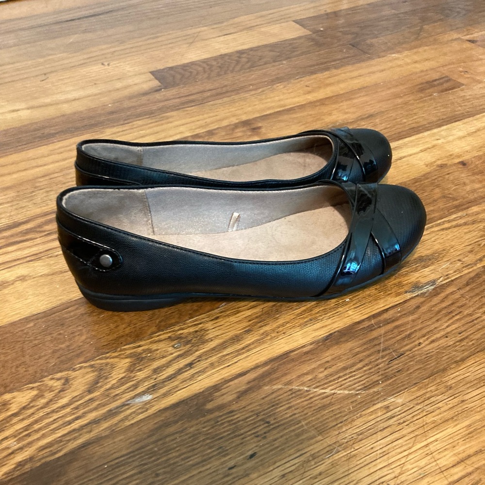 Black flats